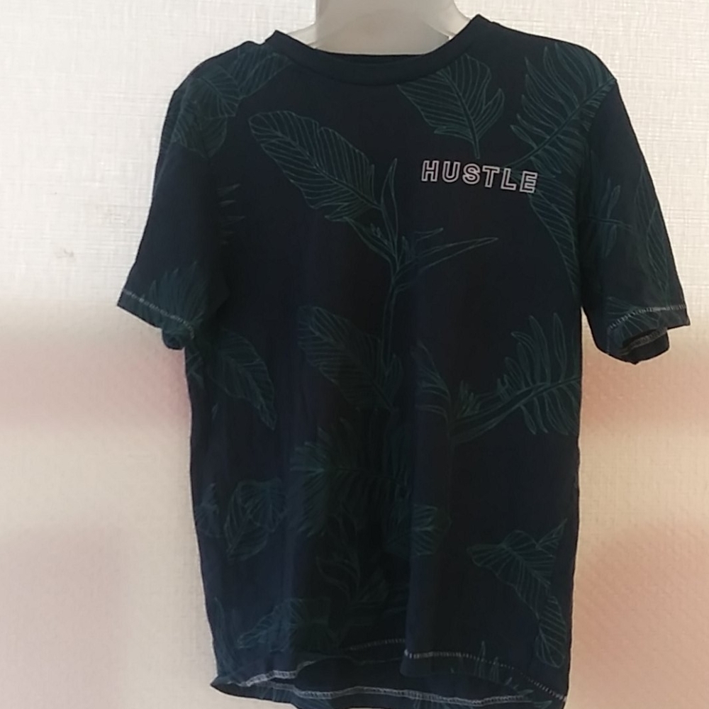 Hustle tee